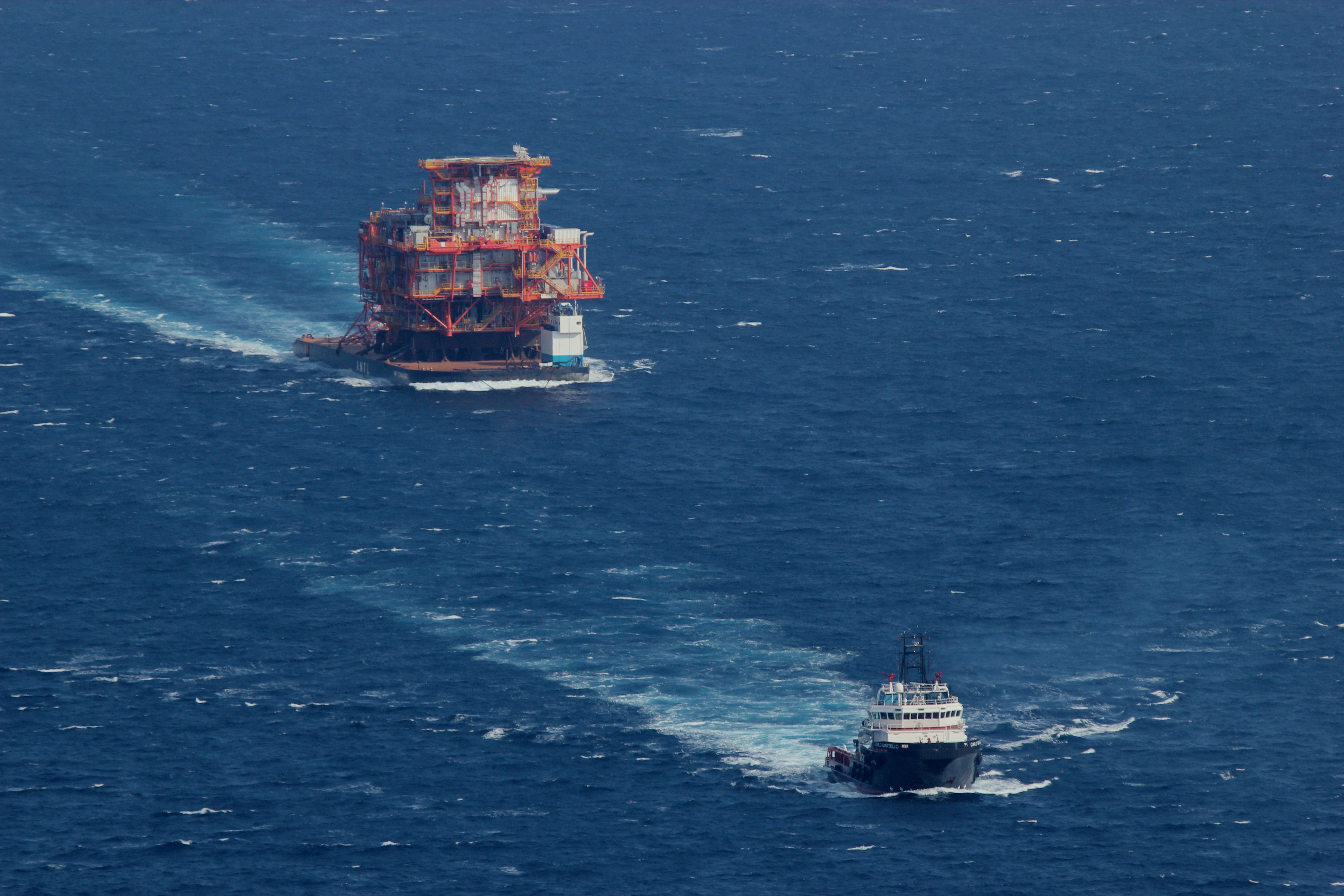 We provide Project Management services and support to the Heavy Lift sector
