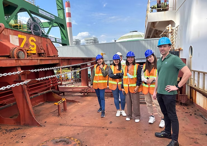 Hampton Bridge docks at Mariveles, Bataan